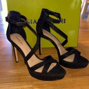 Gianni Bini Corielle Black Glitter Heel